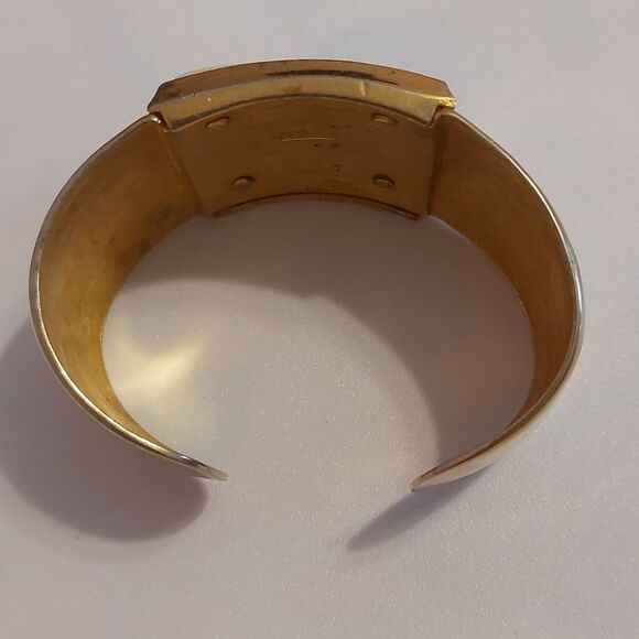 Vtg 1980s AVON Gold Tone Large Ivory White Square Lucite Chunky Cuff Bracelet - Picture 3 of 9